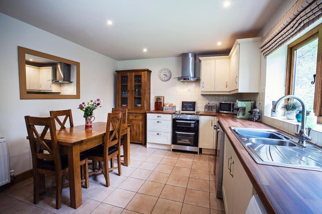 Cabalva Mill Cottage - Very Private And With Views Over The River Wye Clifford Esterno foto